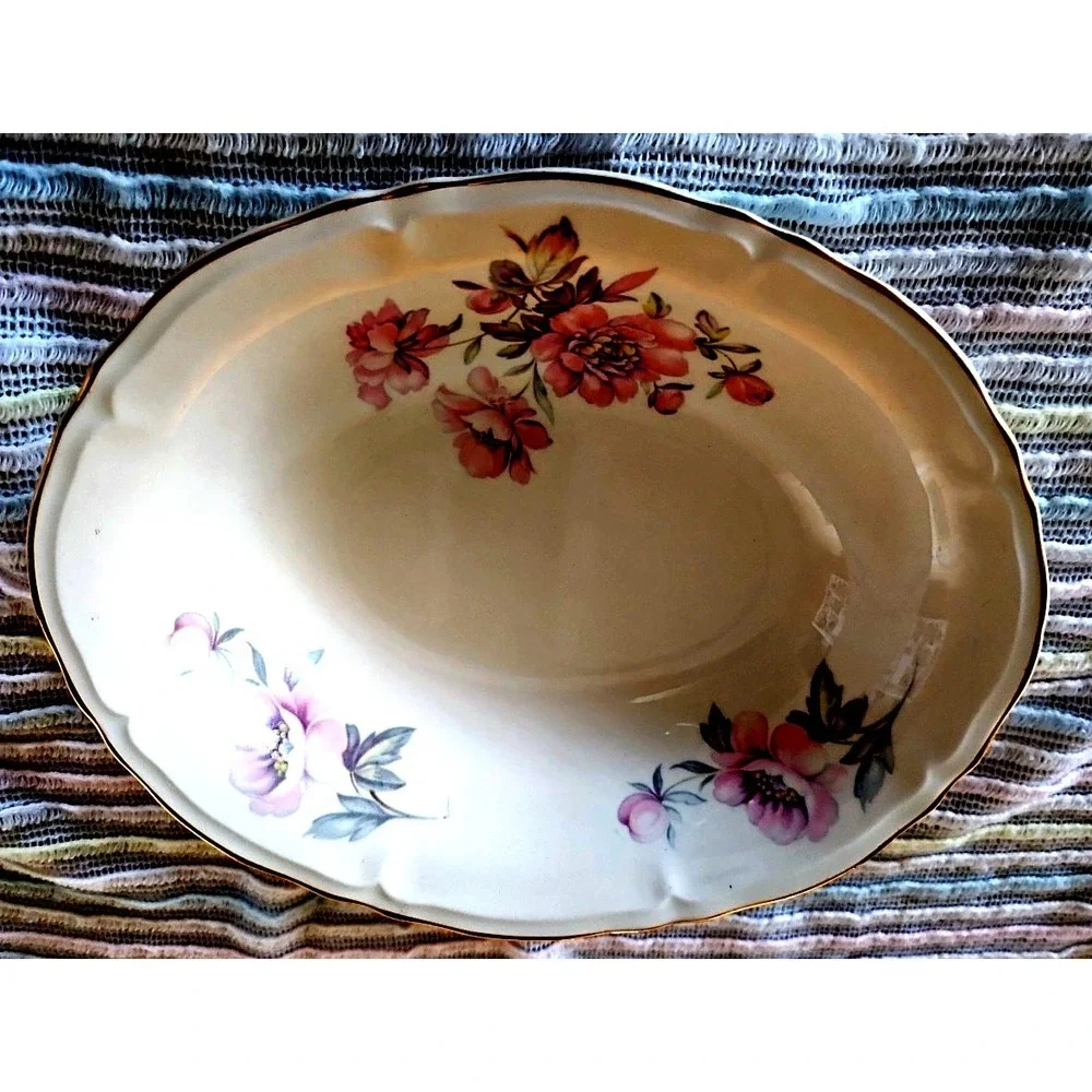 Knowles Vintage Pink Floral Pre-Owned With Gold edging